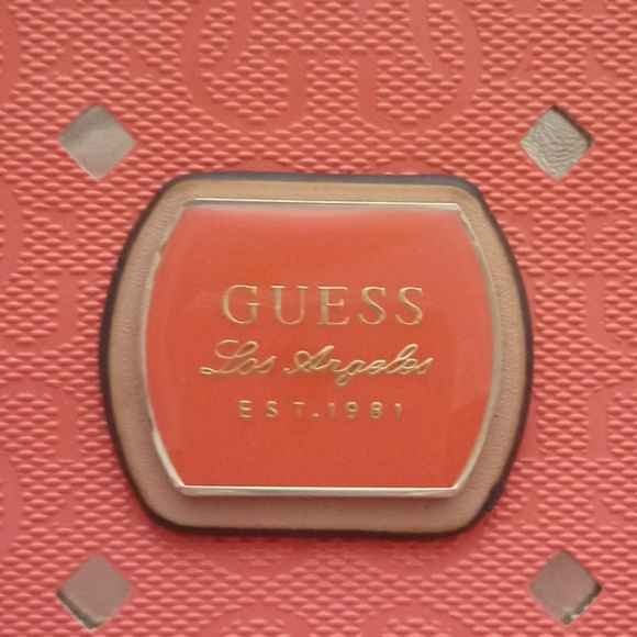 Pre-Owend Guess Crossbody Purse - Picture 7 of 8